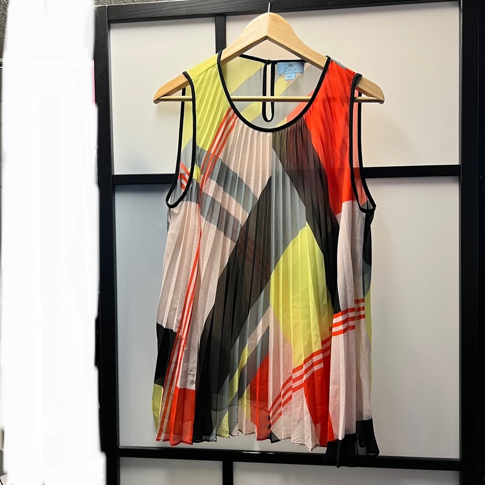 Cece: short sleeve top